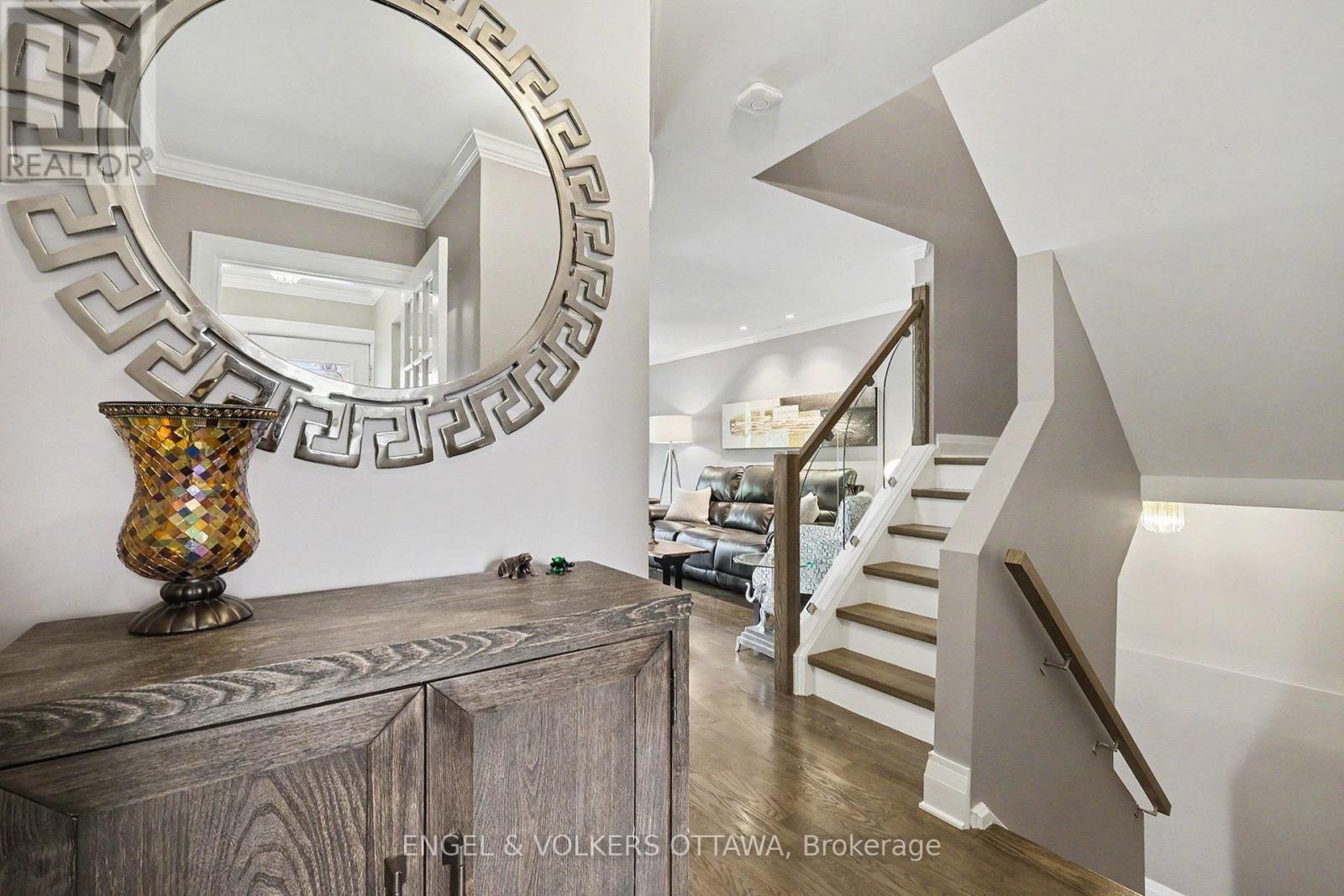 37 Gentle Gate Crescent, Ottawa, ON - Indoor Photo Showing Other Room