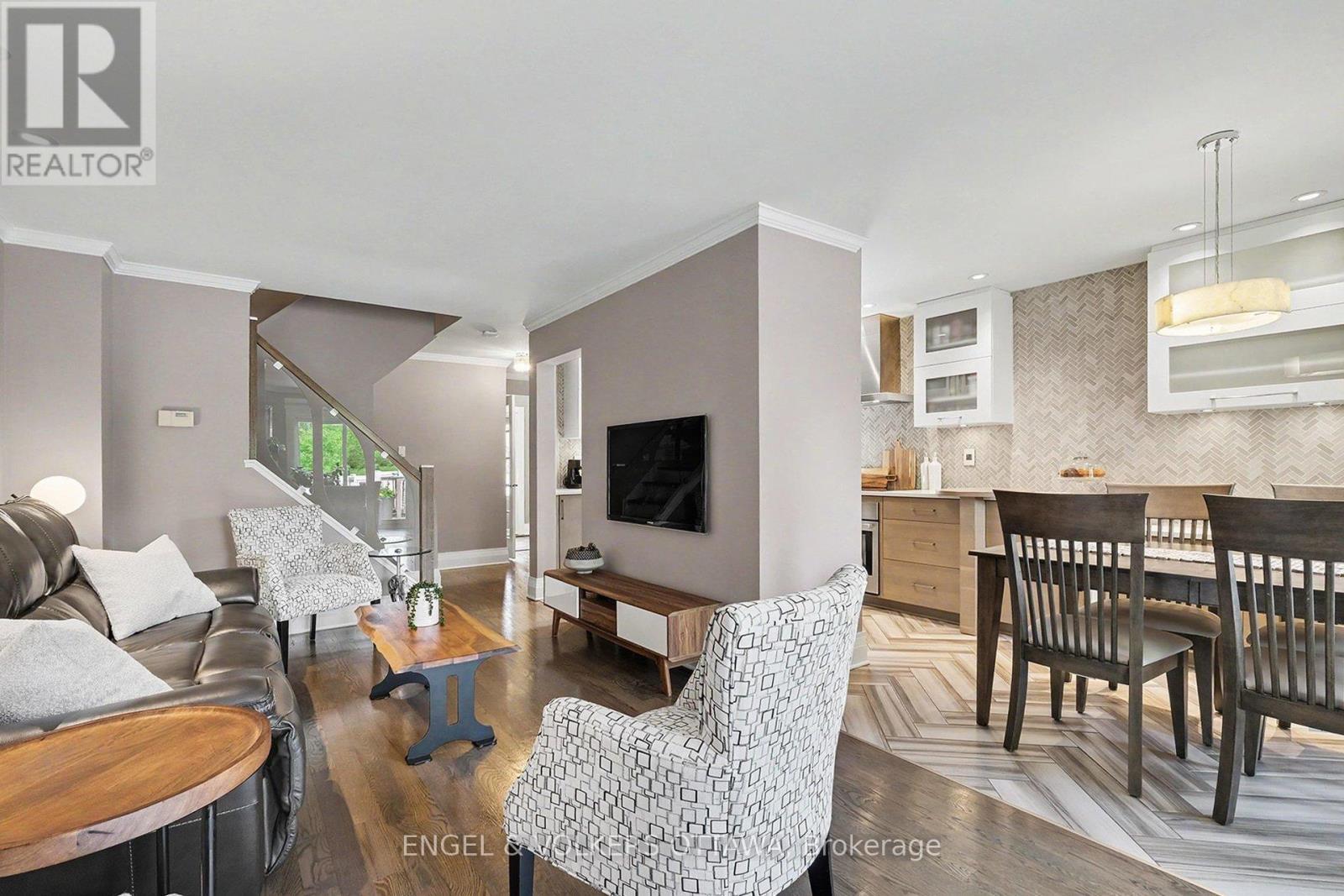 37 Gentle Gate Crescent, Ottawa, ON - Indoor Photo Showing Other Room