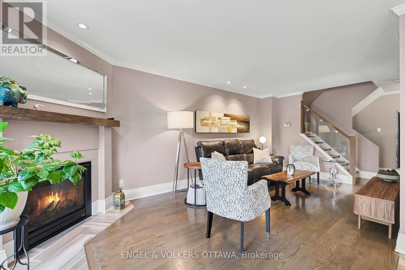 37 Gentle Gate Crescent, Ottawa, ON - Indoor Photo Showing Living Room With Fireplace