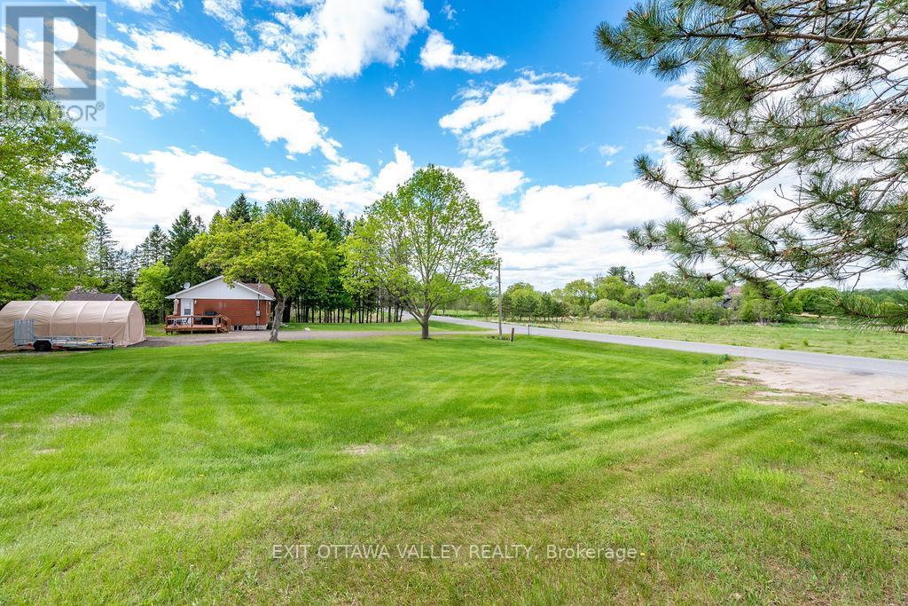 00 Mineview Road, Whitewater Region, ON