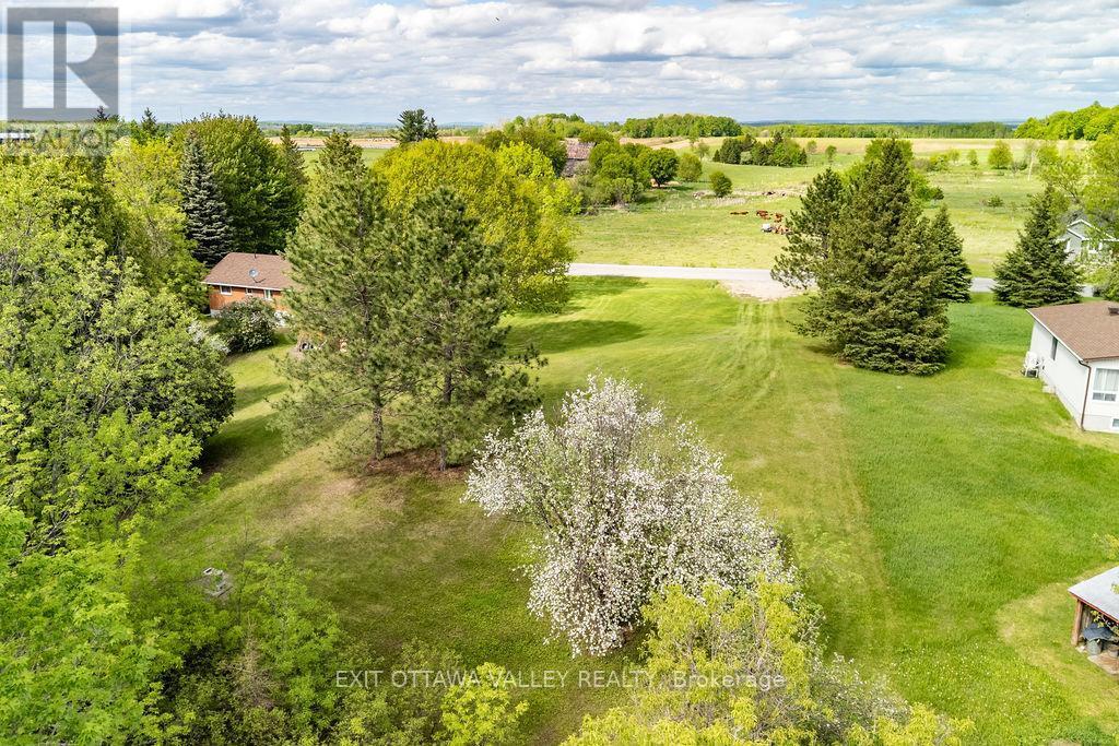00 Mineview Road, Whitewater Region, ON