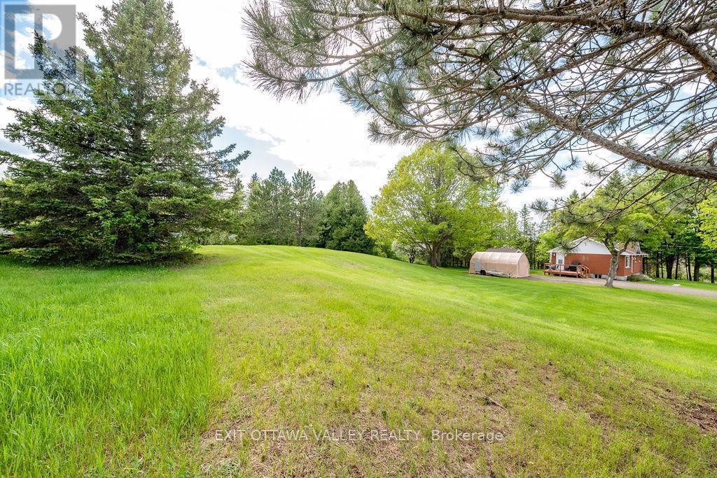 00 Mineview Road, Whitewater Region, ON