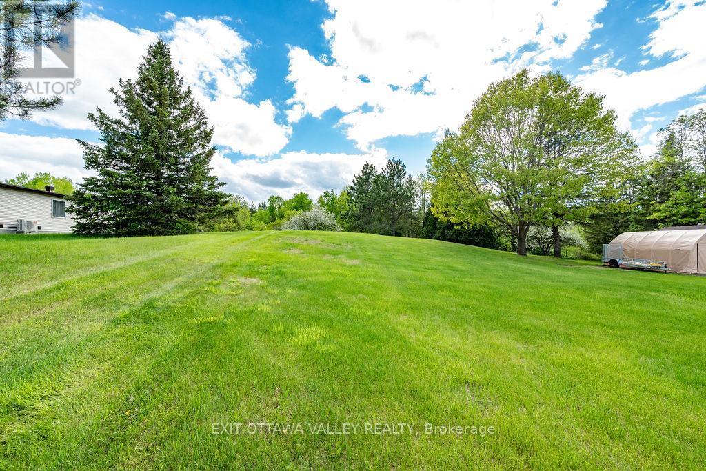 00 Mineview Road, Whitewater Region, ON
