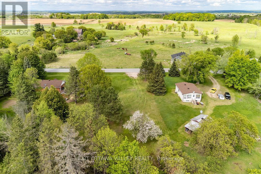 00 Mineview Road, Whitewater Region, ON