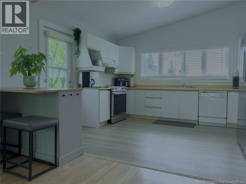 12 Grant Crescent, Saint John, NB - Indoor Photo Showing Kitchen