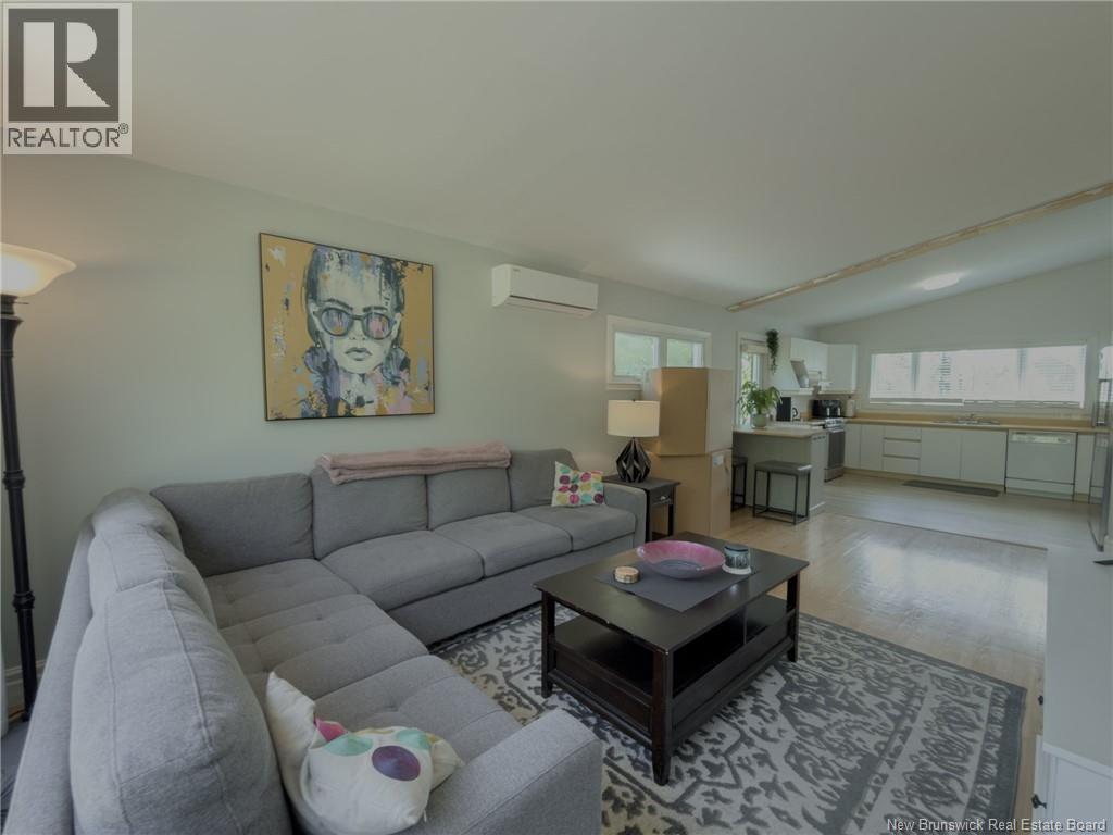 12 Grant Crescent, Saint John, NB - Indoor Photo Showing Living Room