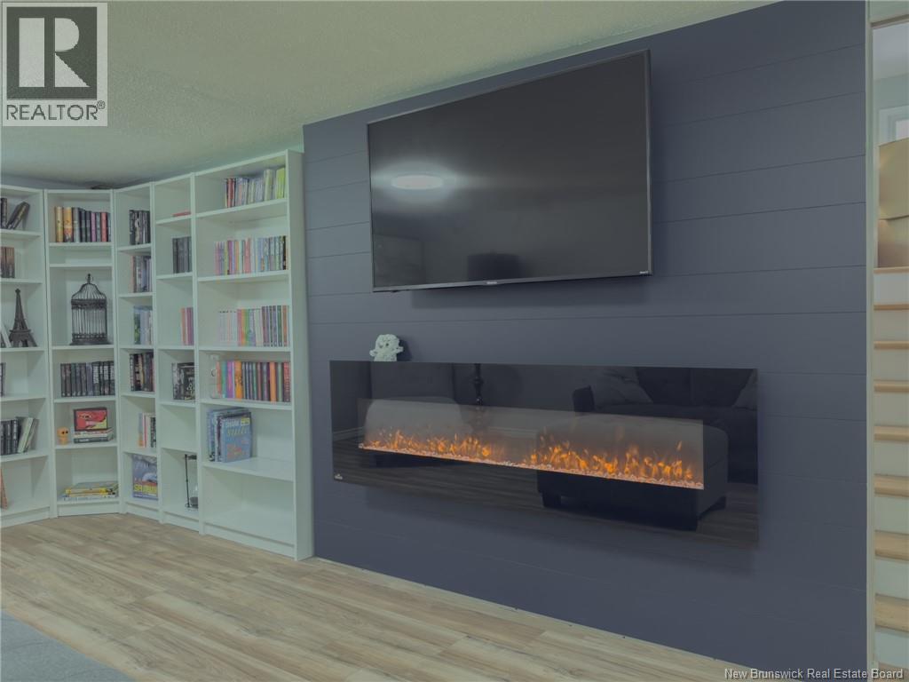 12 Grant Crescent, Saint John, NB - Indoor With Fireplace