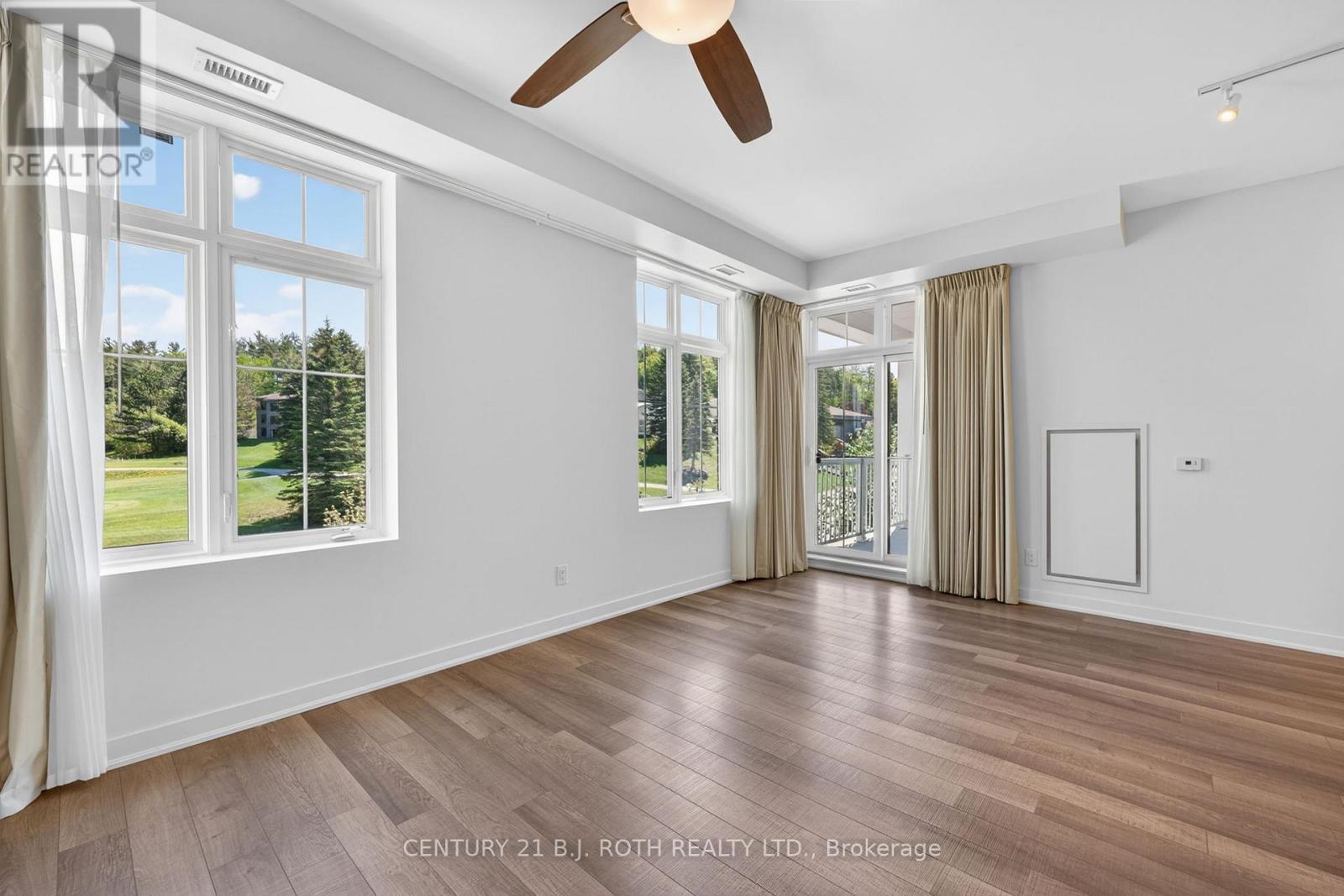 310 - 40 Horseshoe Boulevard, Oro-Medonte, ON - Indoor Photo Showing Other Room