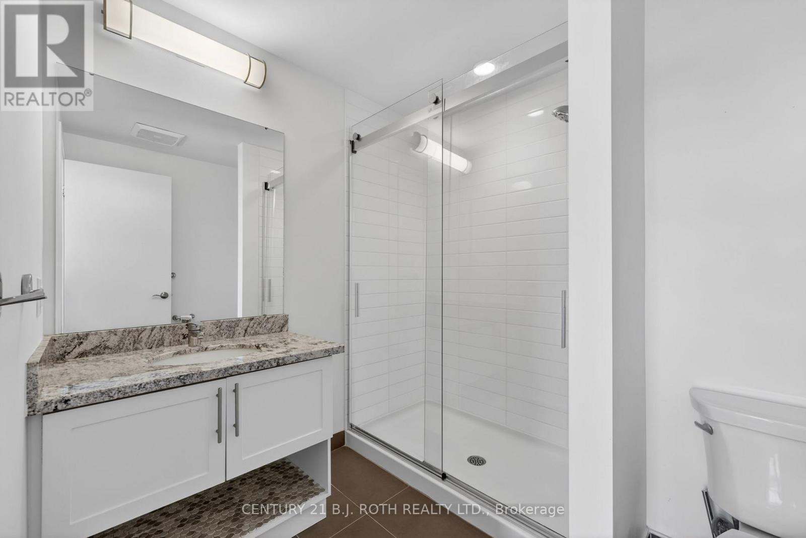 310 - 40 Horseshoe Boulevard, Oro-Medonte, ON - Indoor Photo Showing Bathroom