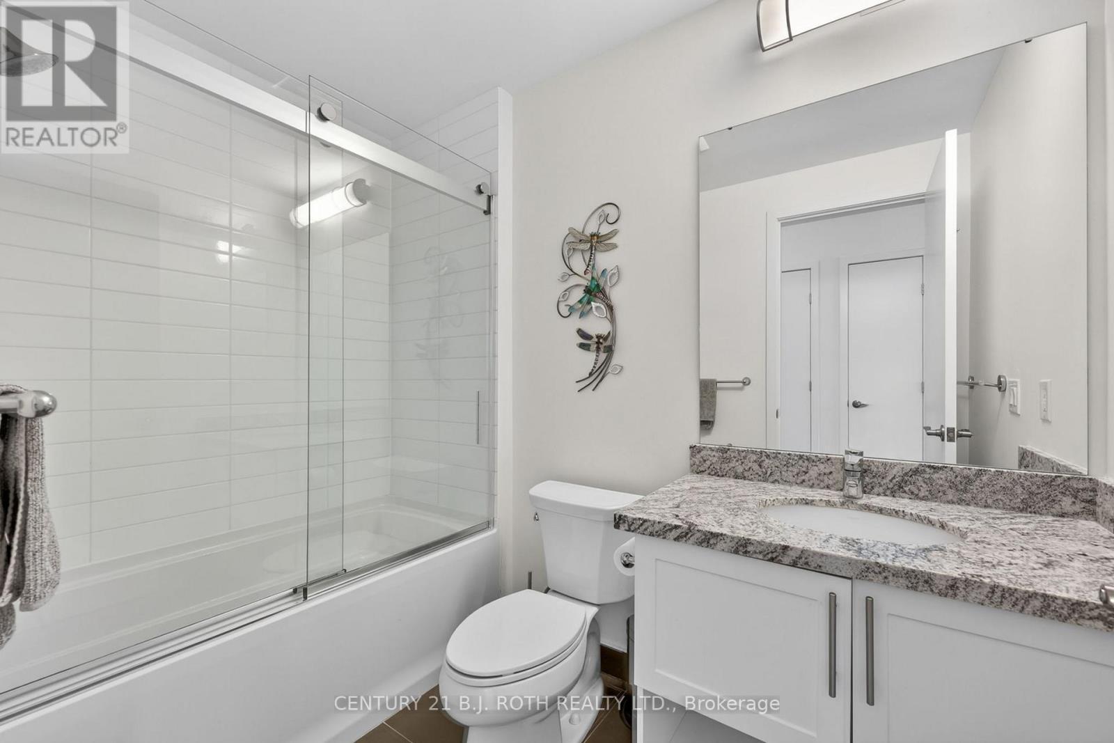 310 - 40 Horseshoe Boulevard, Oro-Medonte, ON - Indoor Photo Showing Bathroom
