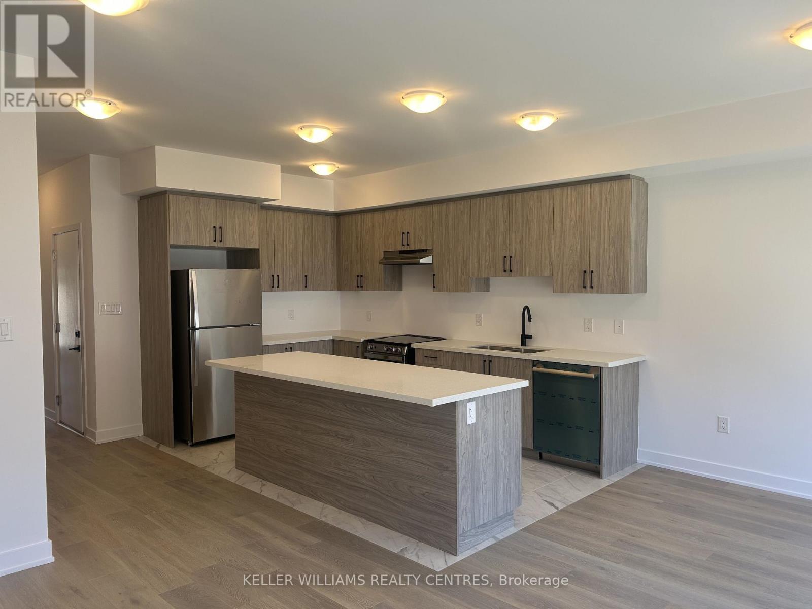 22 Mcaush Street, Barrie, ON - Indoor Photo Showing Kitchen