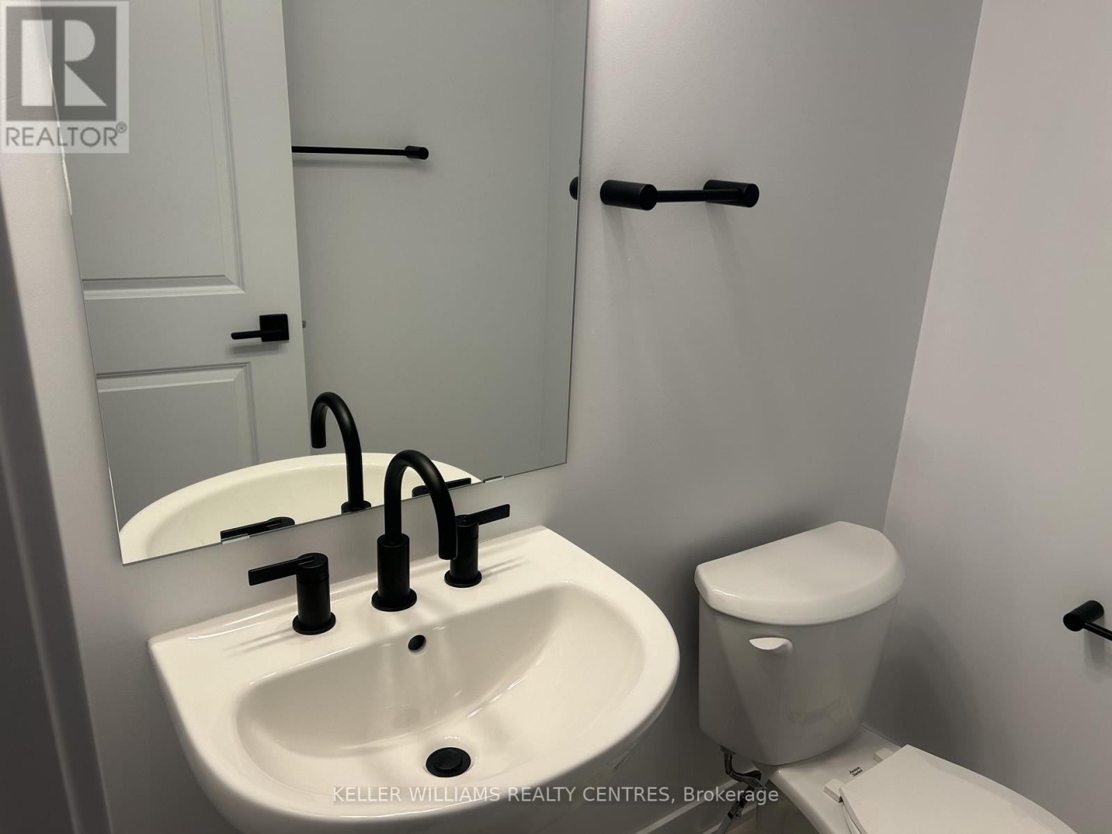 22 Mcaush Street, Barrie, ON - Indoor Photo Showing Bathroom