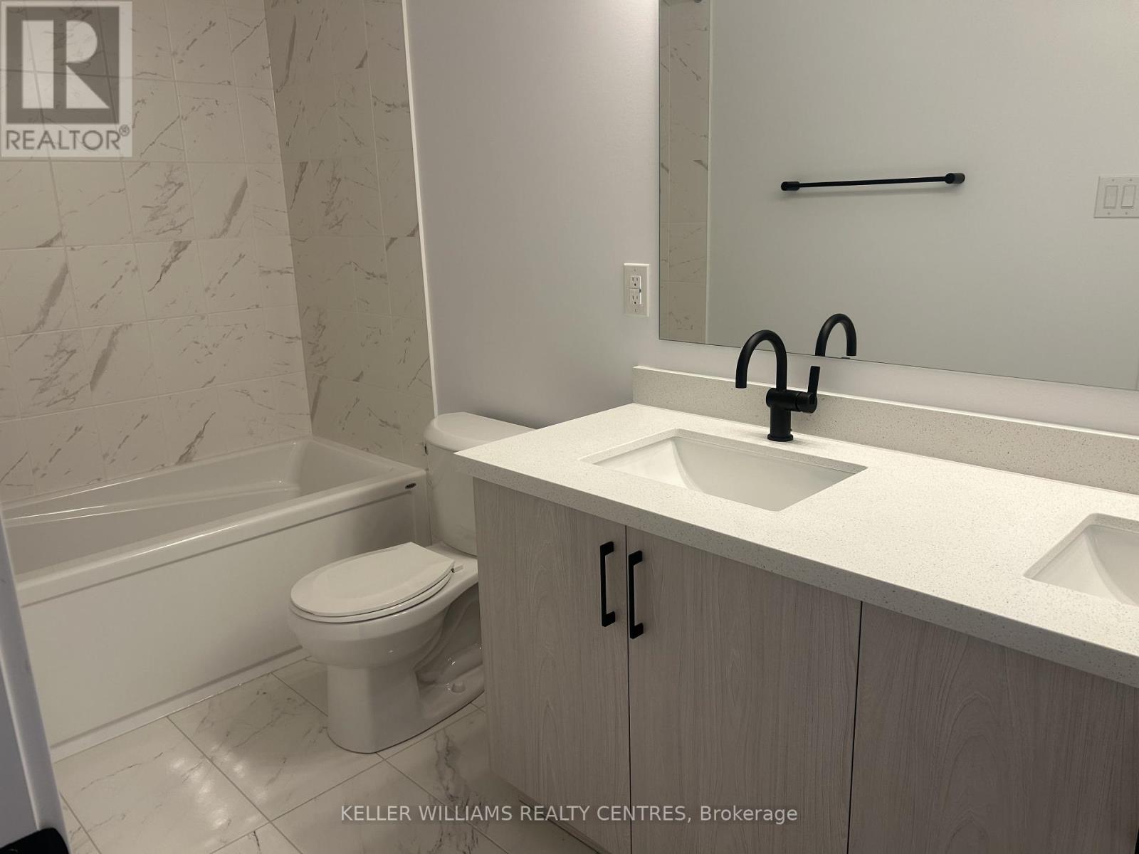 22 Mcaush Street, Barrie, ON - Indoor Photo Showing Bathroom