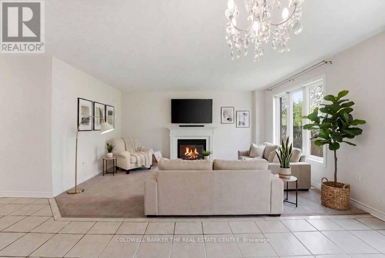 Family Room Virtual Stage - 44 Prince William Way, Barrie, ON