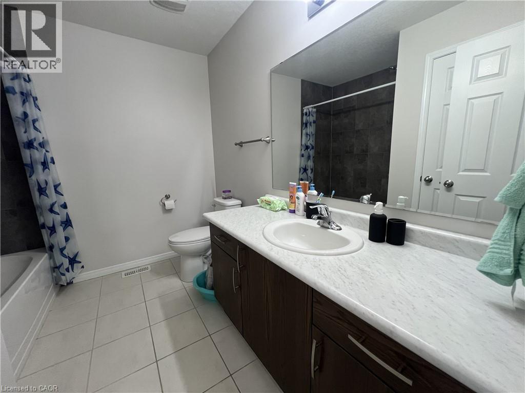Main Bath - 56 Eliza Avenue, Kitchener, ON - Indoor Photo Showing Bathroom