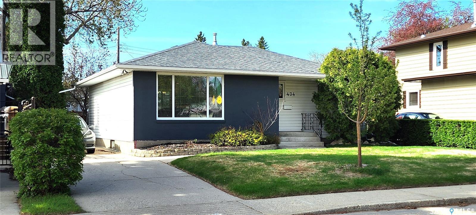 434 Ash Street E, Saskatoon, SK - Outdoor