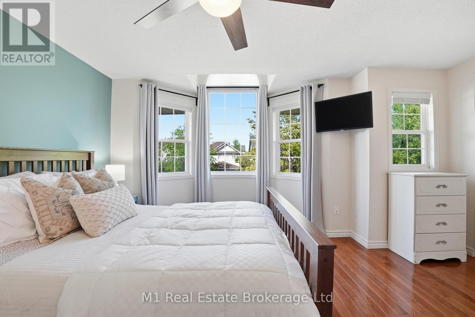 89 Mcarthur Drive, Guelph (Pineridge/Westminster Woods), ON - Indoor Photo Showing Bedroom