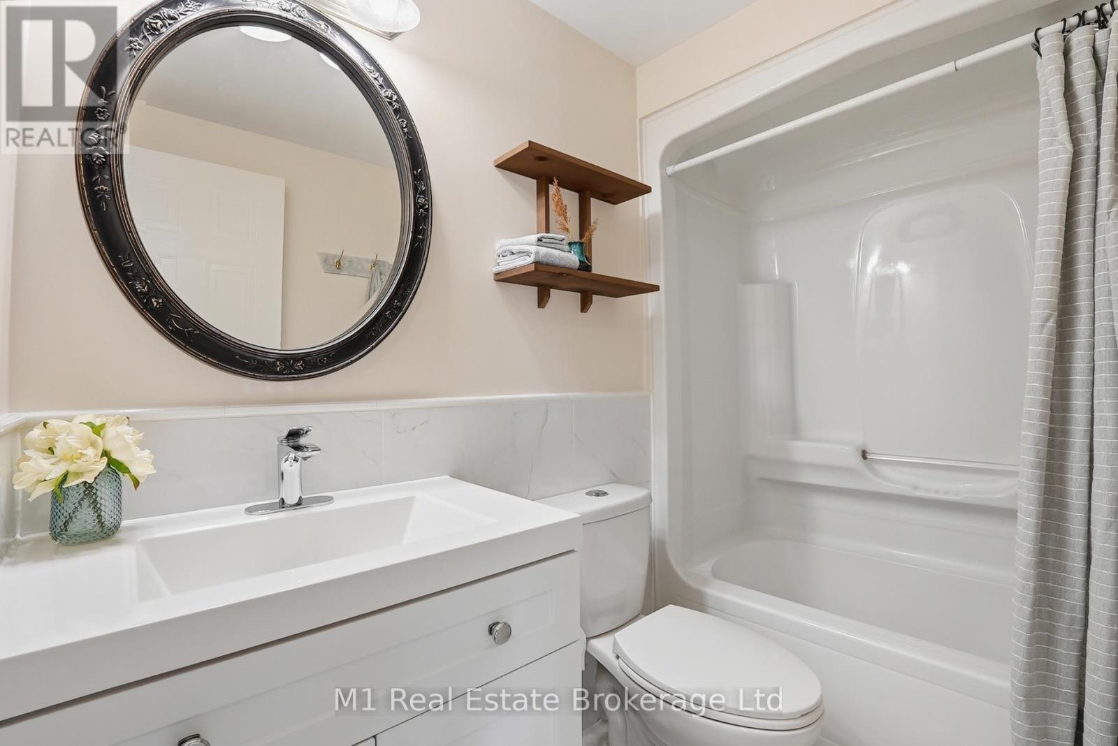 89 Mcarthur Drive, Guelph (Pineridge/Westminster Woods), ON - Indoor Photo Showing Bathroom