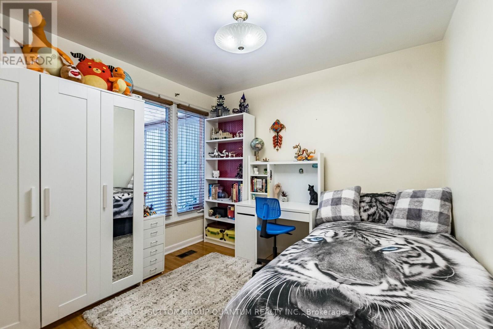 1293 Daimler Road, Mississauga, ON - Indoor Photo Showing Bedroom