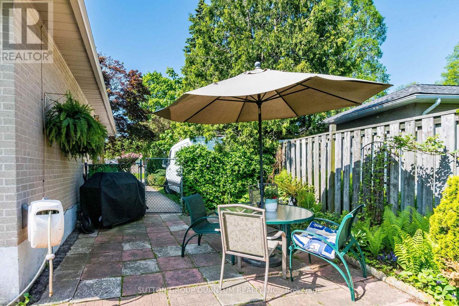 1293 Daimler Road, Mississauga, ON - Outdoor