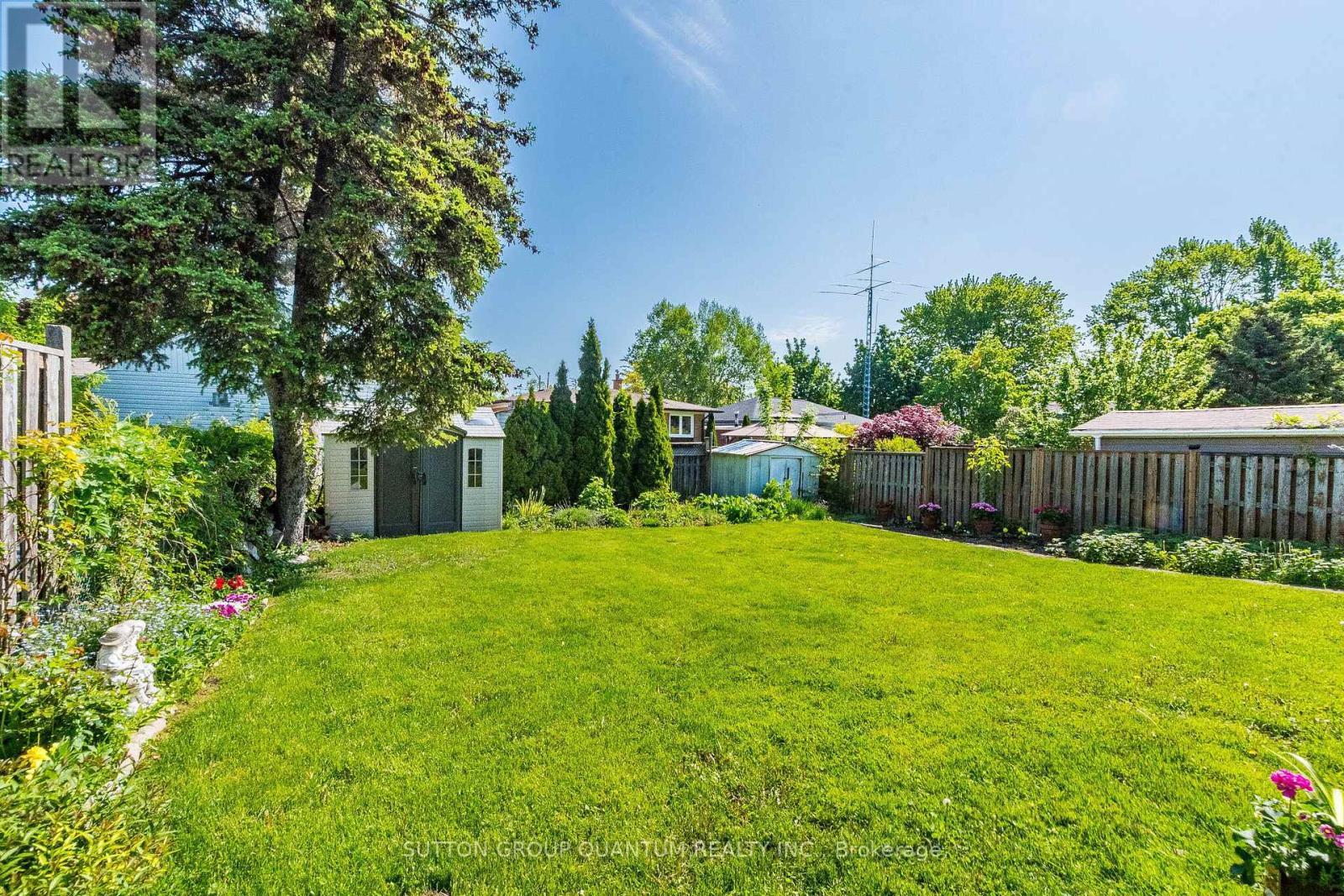 1293 Daimler Road, Mississauga, ON - Outdoor