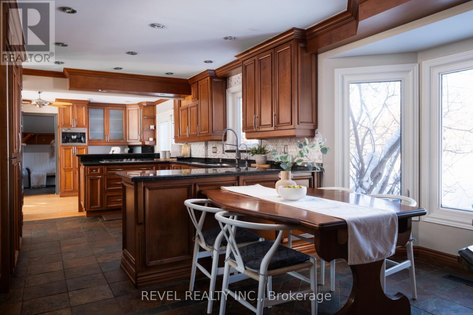 14227 Trafalgar Road, Halton Hills, ON - Indoor
