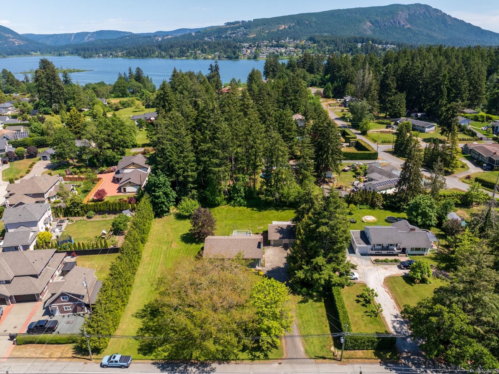 6067 Lakes Rd, Duncan, BC