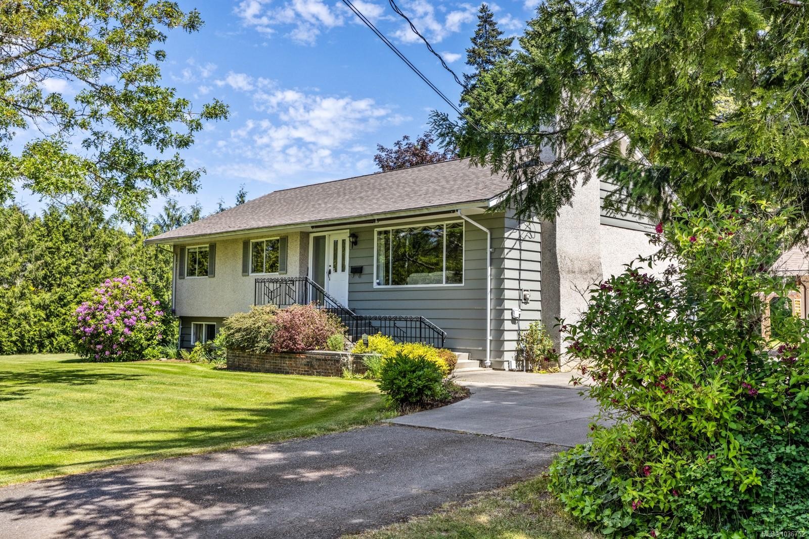6067 Lakes Rd, Duncan, BC
