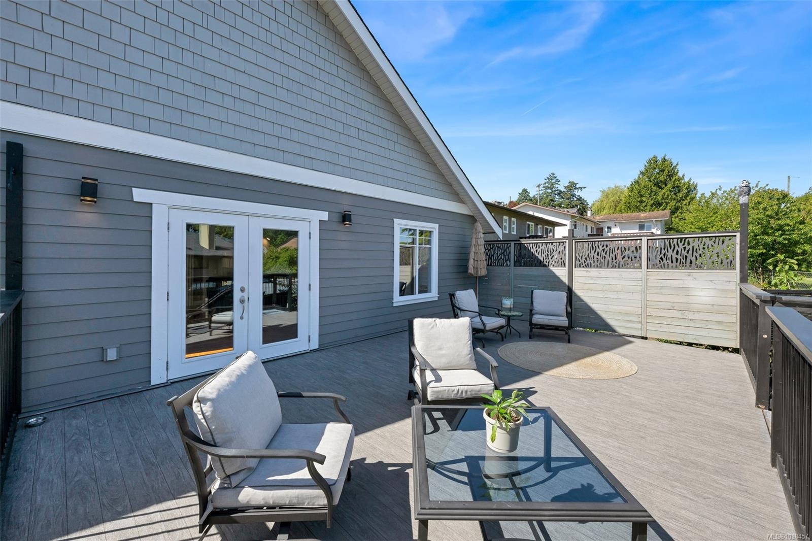 610 Ralph St, Saanich, BC
