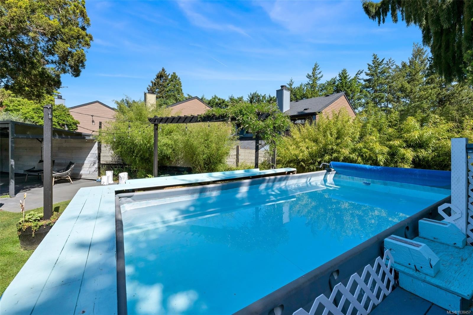 610 Ralph St, Saanich, BC