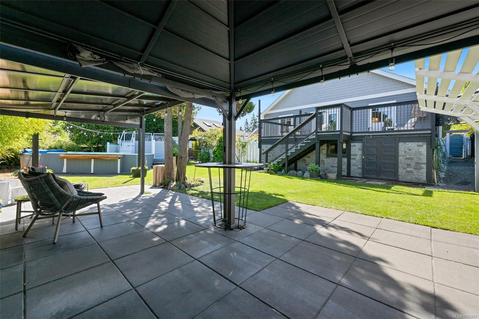 610 Ralph St, Saanich, BC