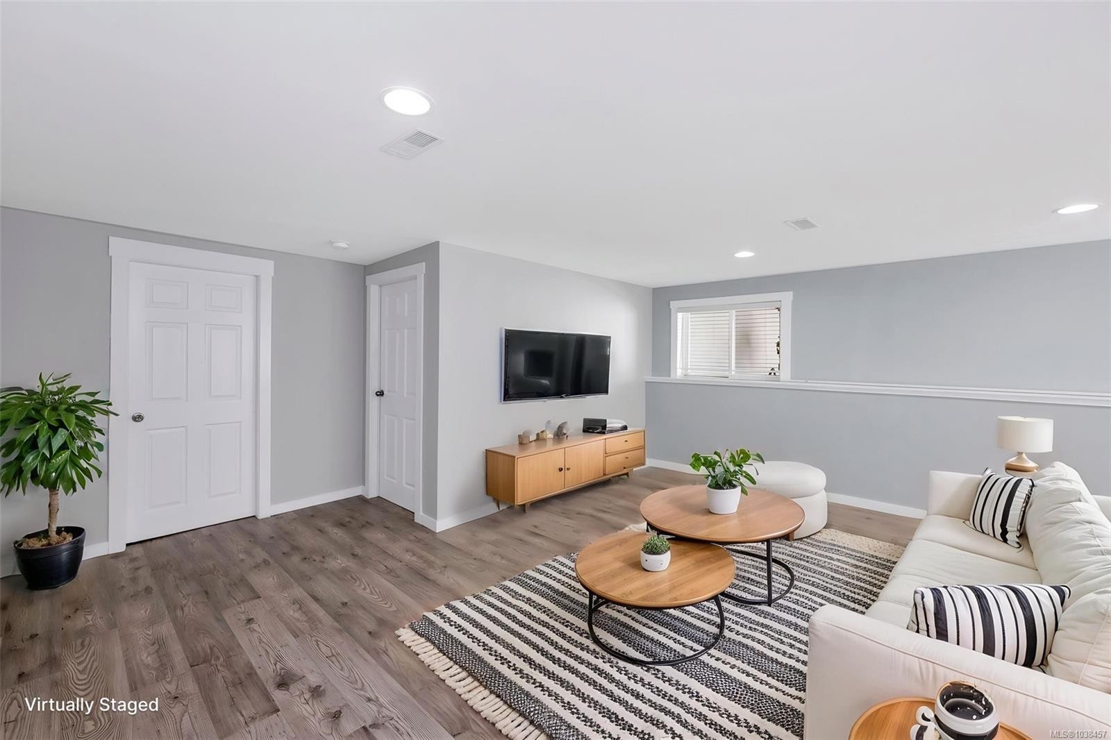 610 Ralph St, Saanich, BC