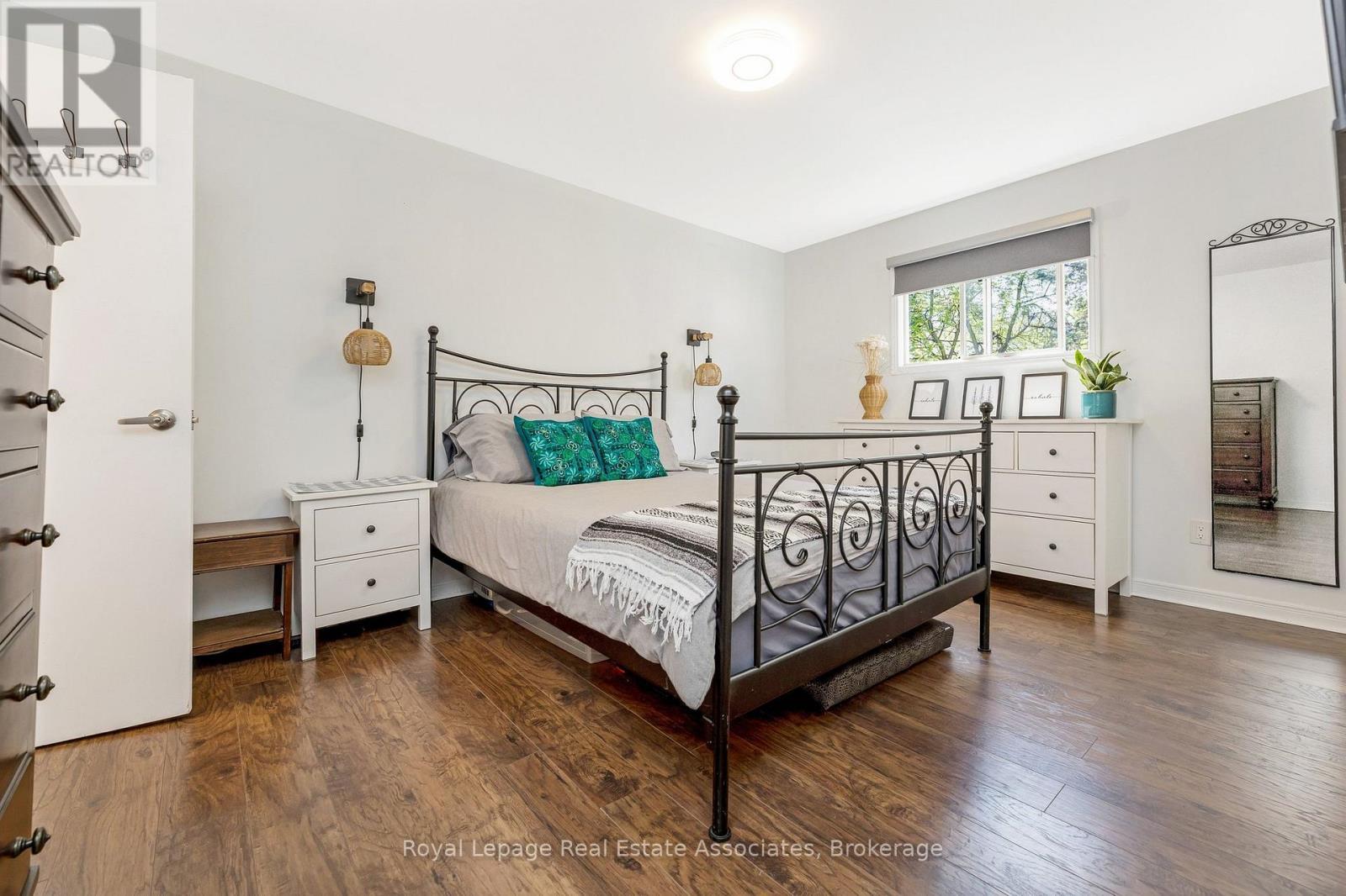 19 Beaucourt Road, Hamilton, ON - Indoor Photo Showing Bedroom