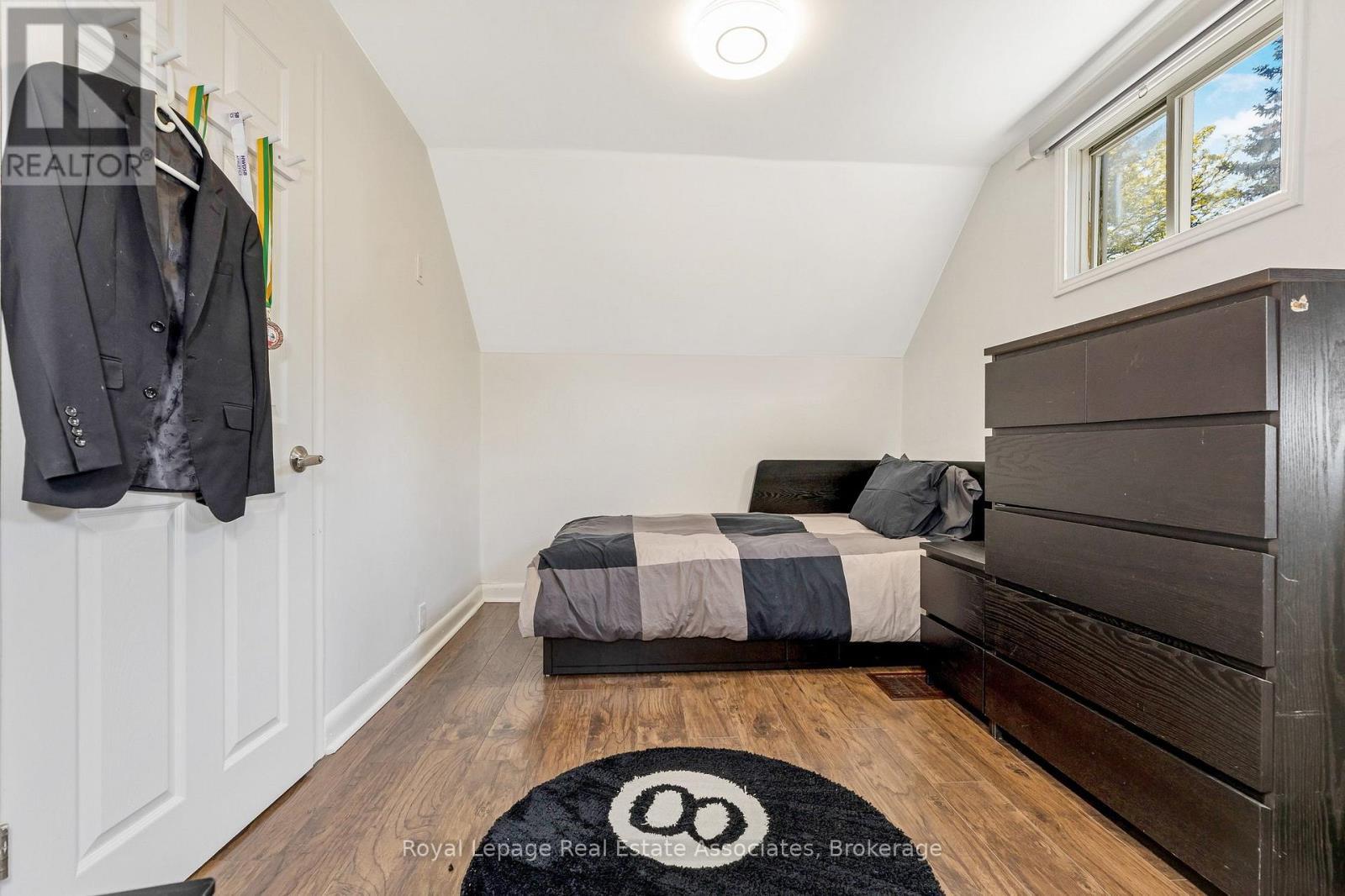19 Beaucourt Road, Hamilton, ON - Indoor