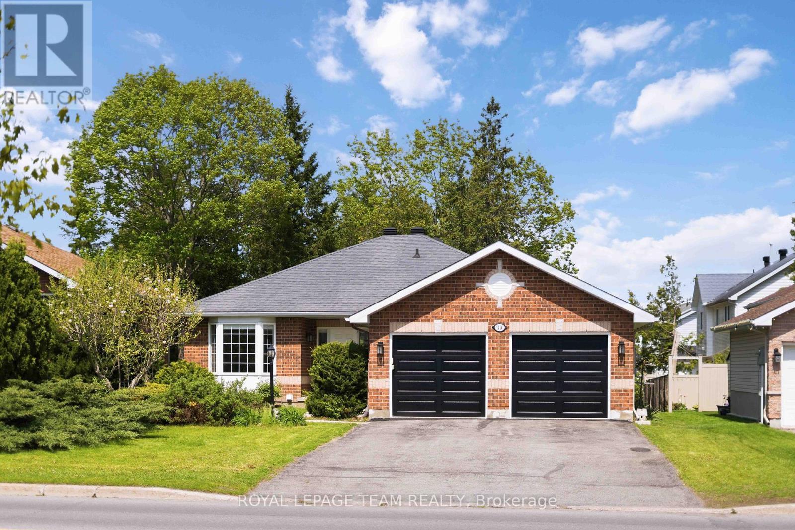 43 West Ridge Drive, Ottawa, ON - Outdoor With Facade