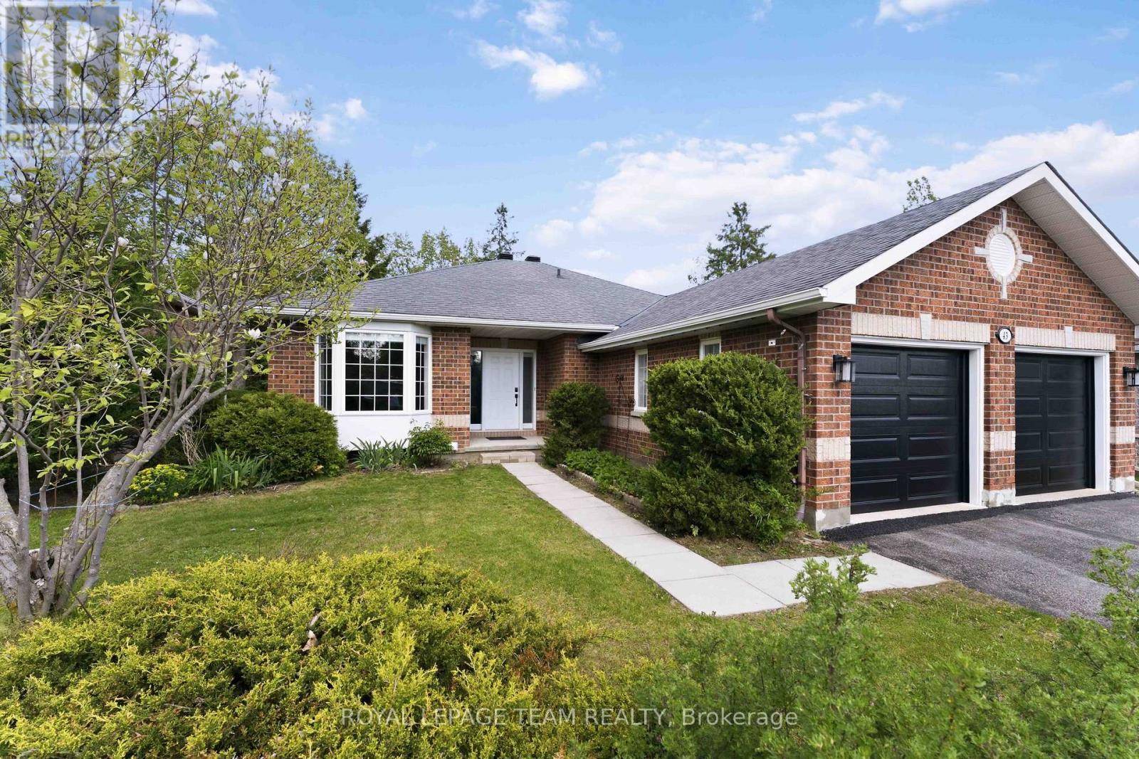 43 West Ridge Drive, Ottawa, ON - Outdoor With Facade