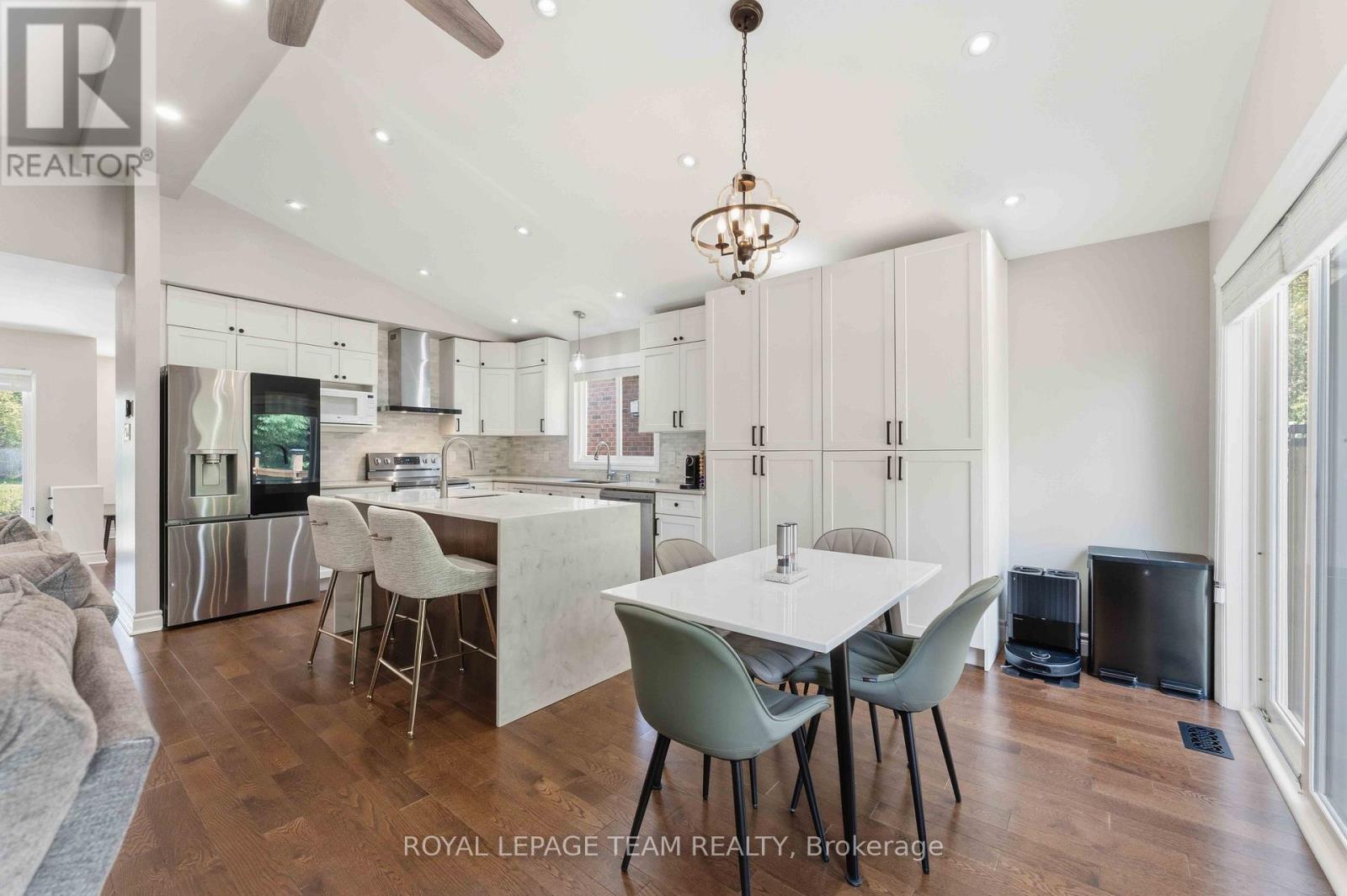 43 West Ridge Drive, Ottawa, ON - Indoor