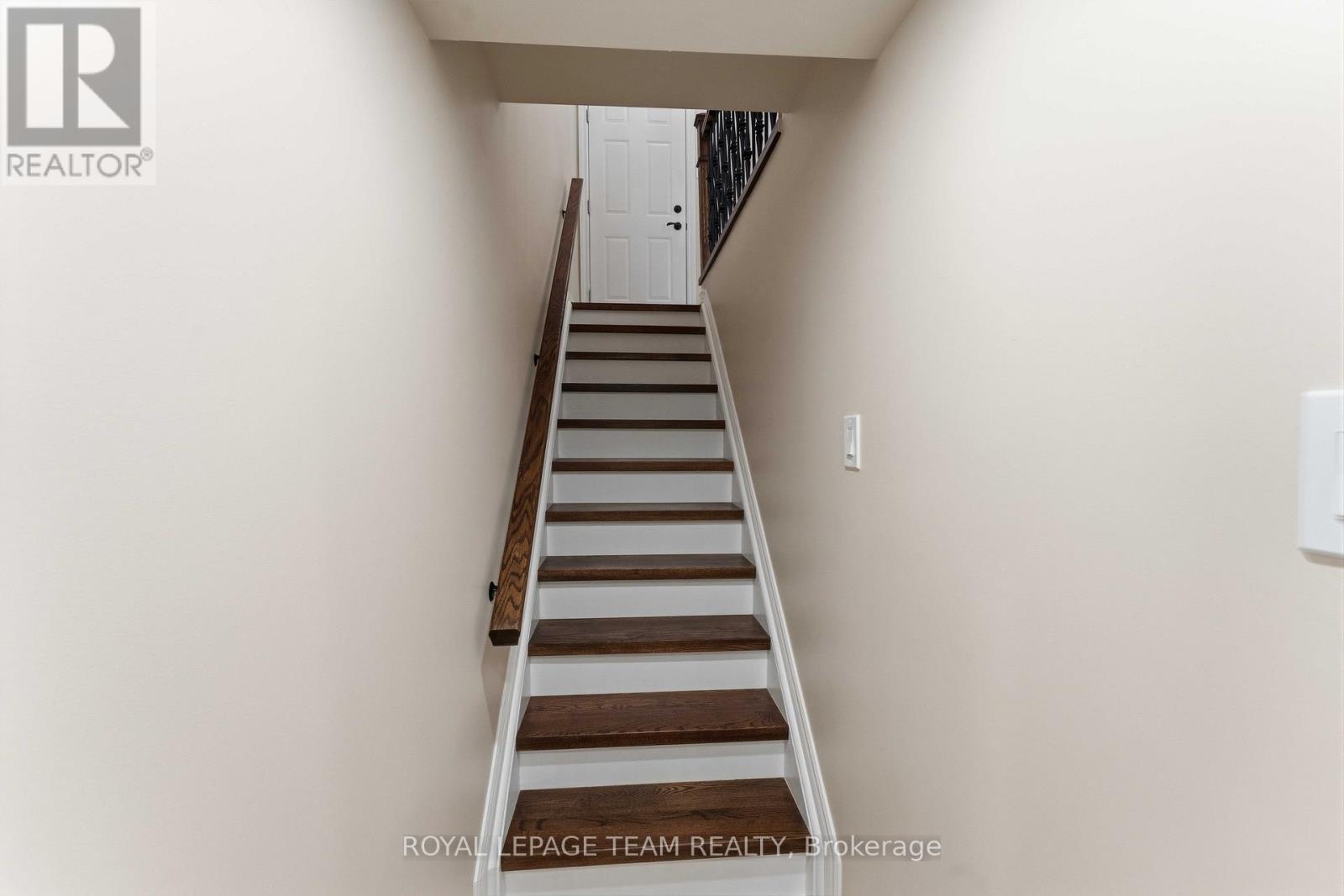 43 West Ridge Drive, Ottawa, ON - Indoor Photo Showing Other Room