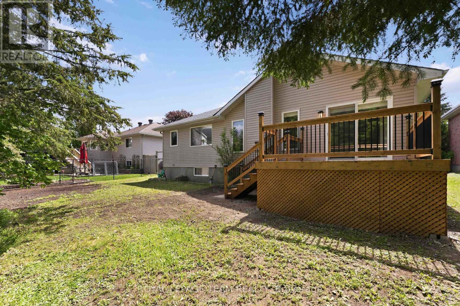 43 West Ridge Drive, Ottawa, ON - Outdoor With Deck Patio Veranda