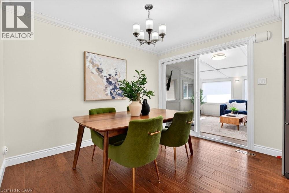 758 Francis Road, Burlington, ON - Indoor Photo Showing Dining Room