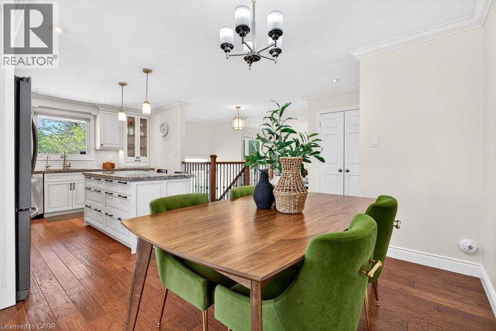 758 Francis Road, Burlington, ON - Indoor Photo Showing Dining Room