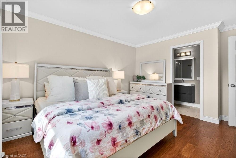 758 Francis Road, Burlington, ON - Indoor Photo Showing Bedroom