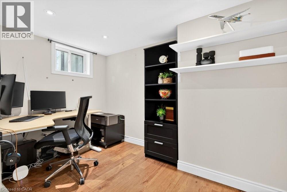 758 Francis Road, Burlington, ON - Indoor Photo Showing Office