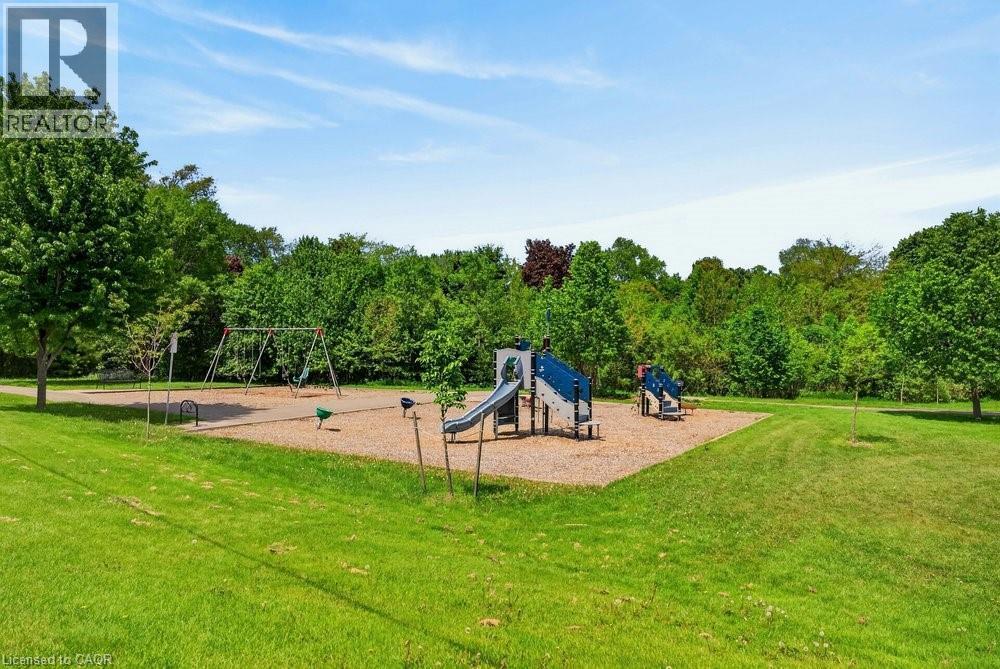758 Francis Road, Burlington, ON - Outdoor