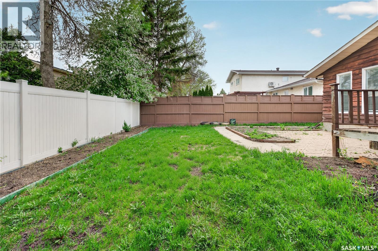 83 Groome Avenue, Regina, SK - Outdoor
