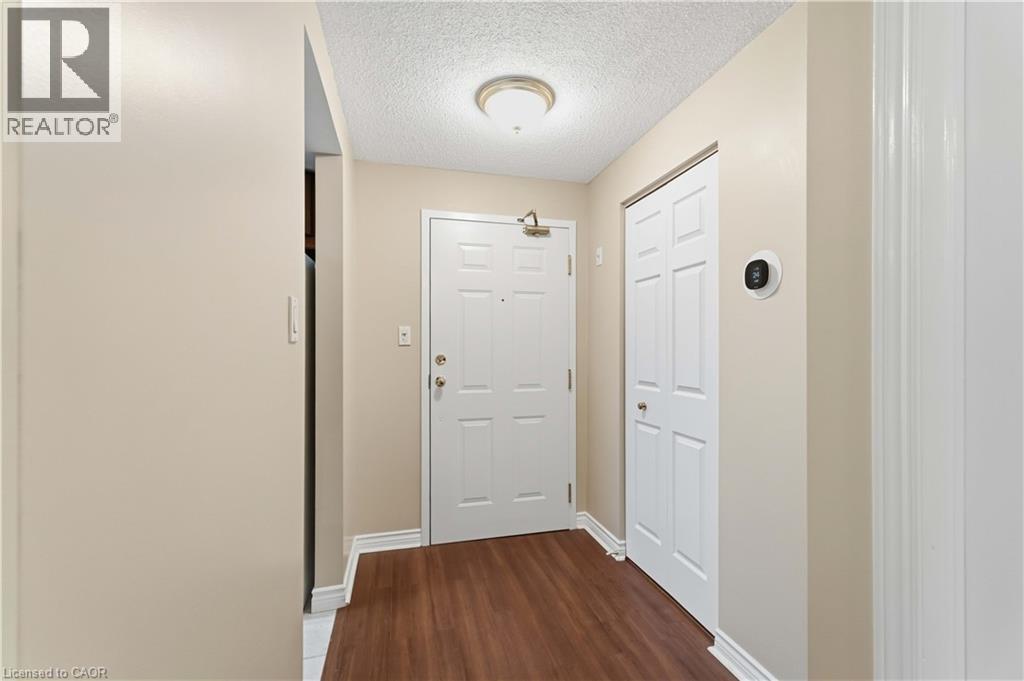 970 Golf Links Road Unit# 205, Ancaster, ON - Indoor Photo Showing Other Room
