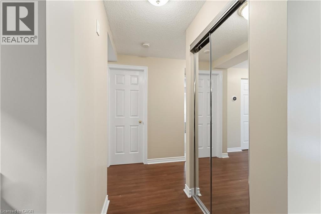970 Golf Links Road Unit# 205, Ancaster, ON - Indoor Photo Showing Other Room