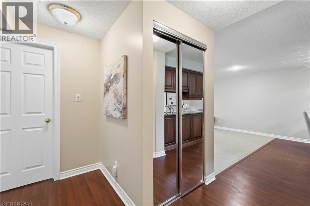 970 Golf Links Road Unit# 205, Ancaster, ON - Indoor Photo Showing Other Room