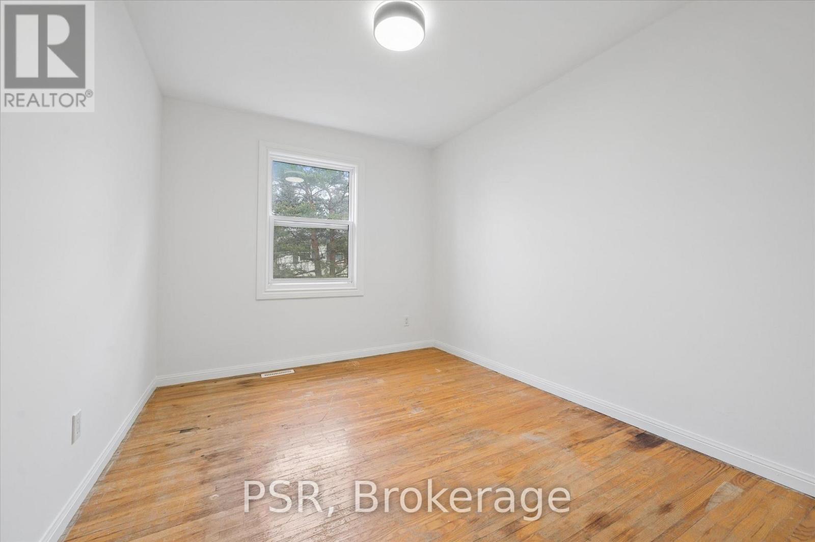 25 Queenston Drive, Kitchener, ON - Indoor Photo Showing Other Room