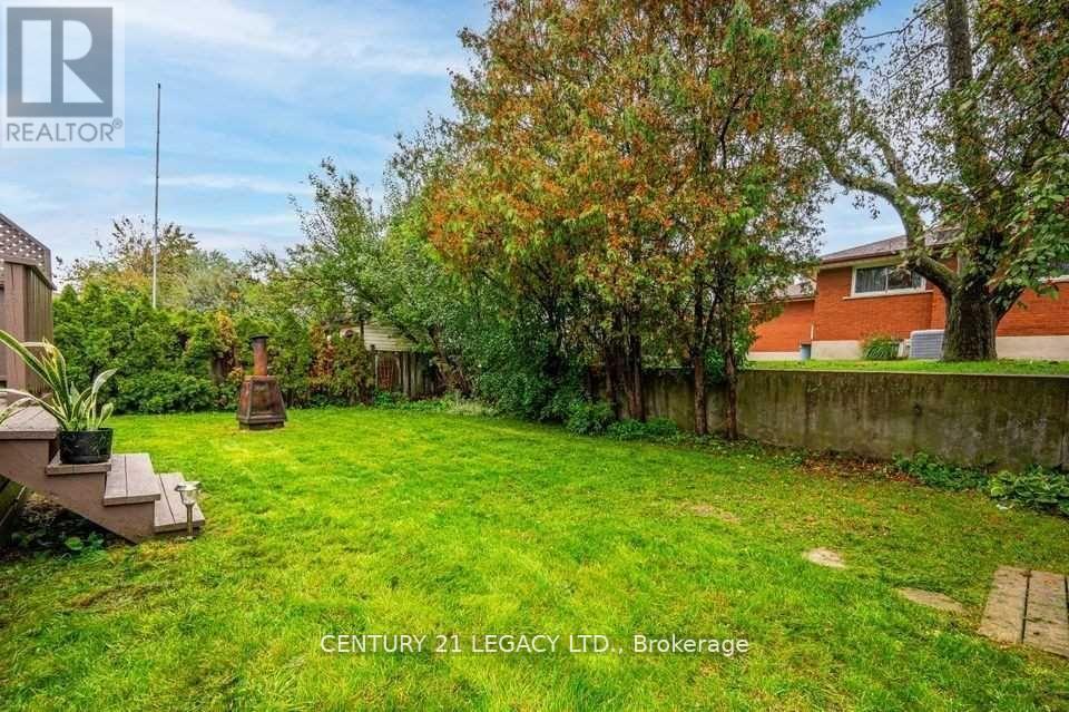 224 River Road E, Kitchener, ON - Outdoor